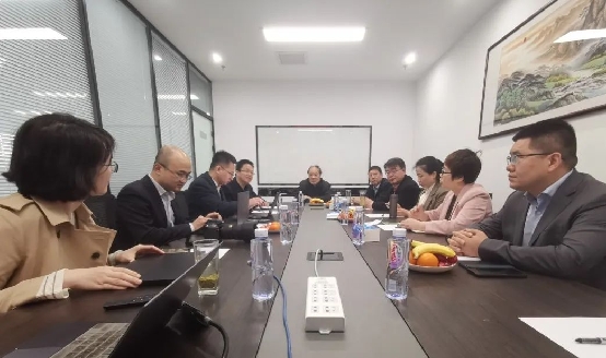 河南省环保产业协会会长马福立一行赴北京华志信调研并召开座谈会